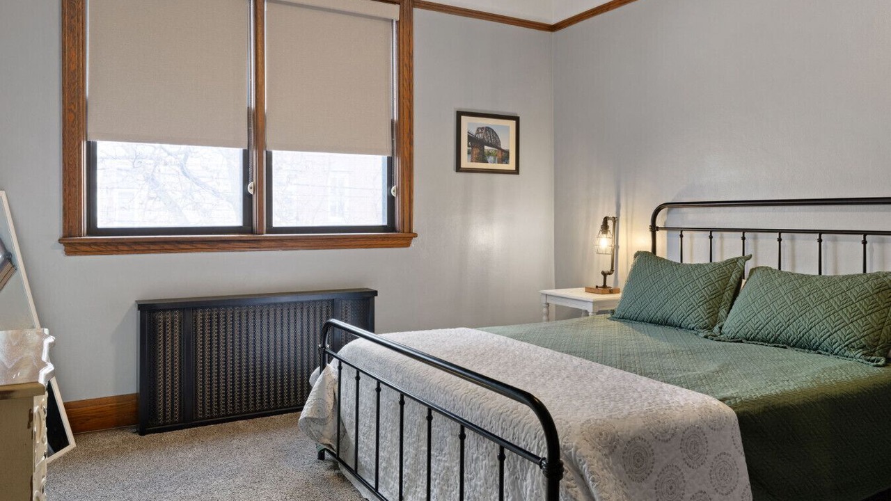 Photo of Bedroom in South Side Flats