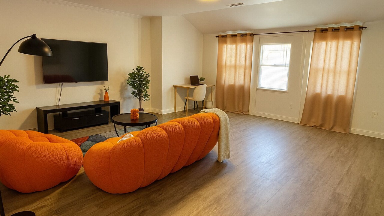 Photo of Livingroom in Studio City
