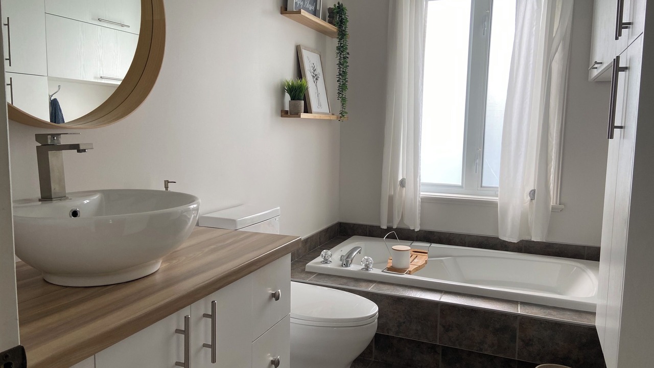 Photo of Bathroom in Breakeyville
