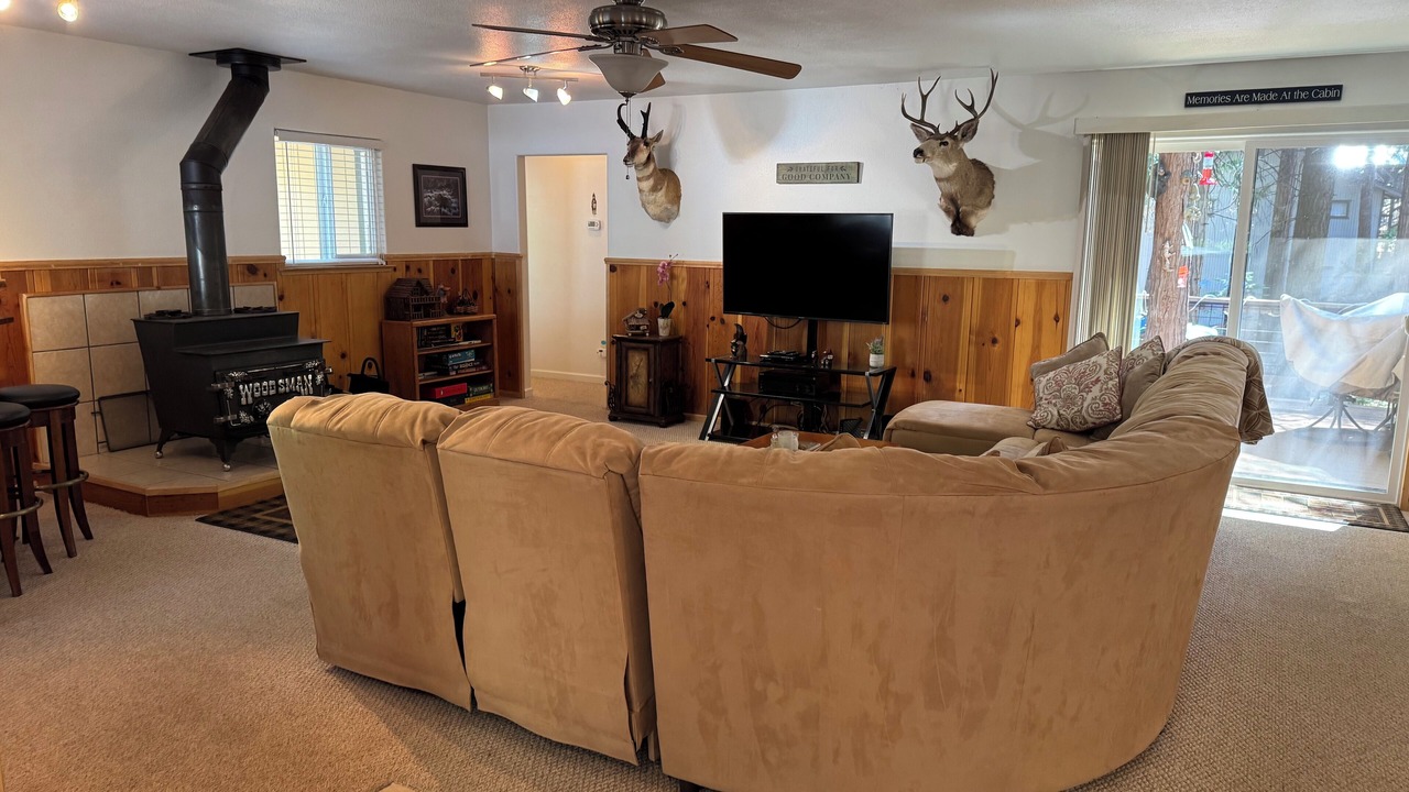 Photo of Livingroom in Cold Springs