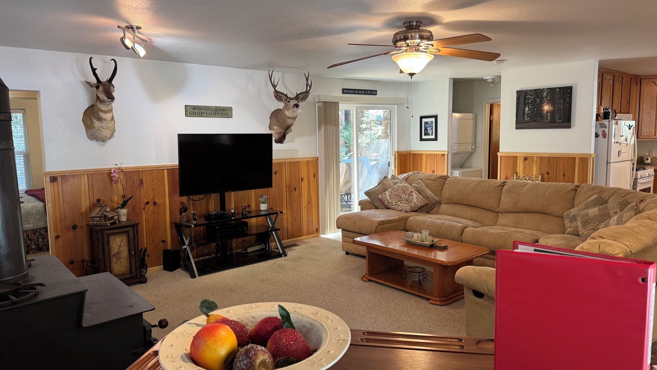 Photo of Livingroom in Cold Springs