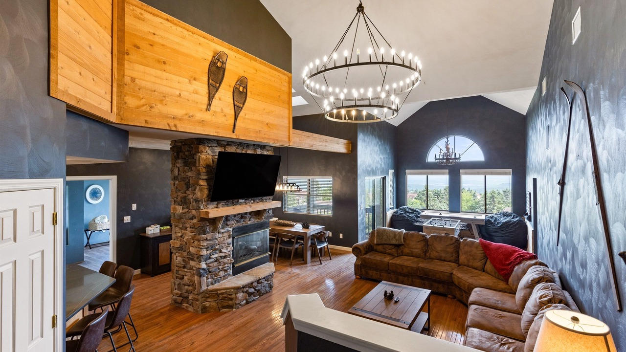 Photo of Livingroom in Seven Springs