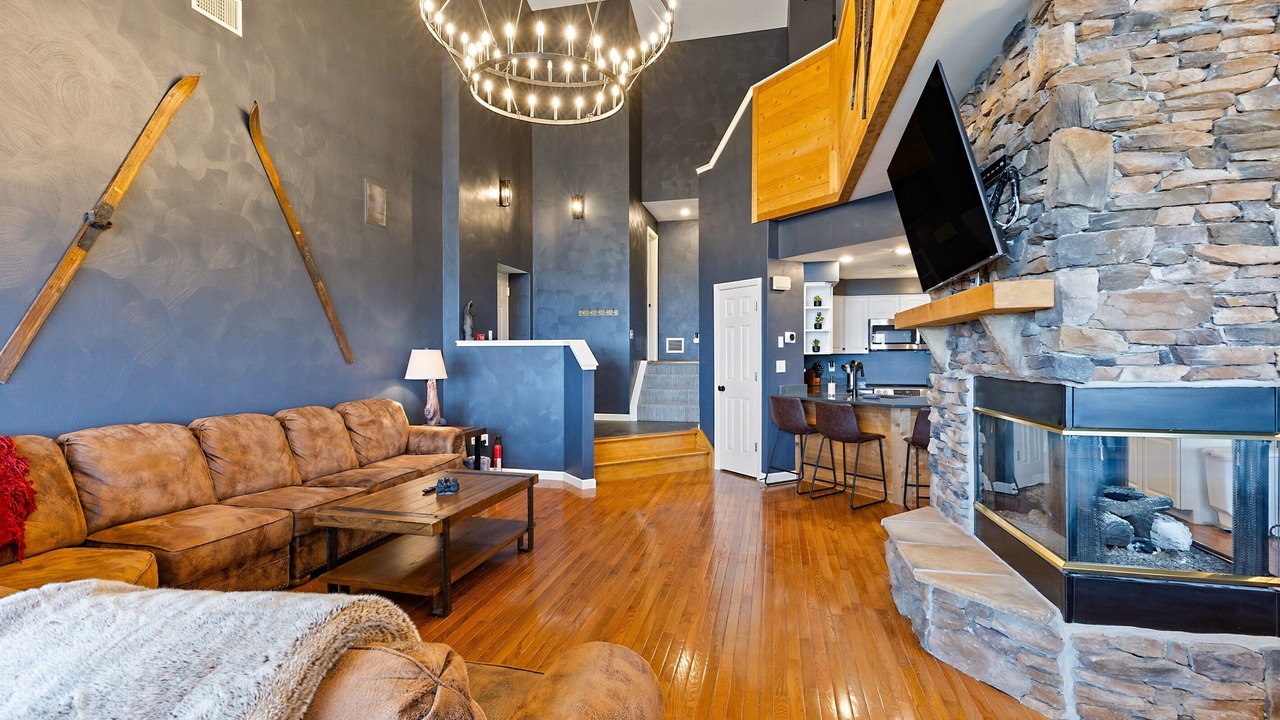 Photo of Livingroom in Seven Springs