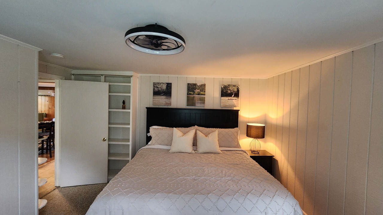 Photo of Bedroom in Crumpler