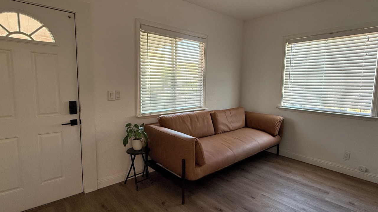 Photo of Livingroom in Northside