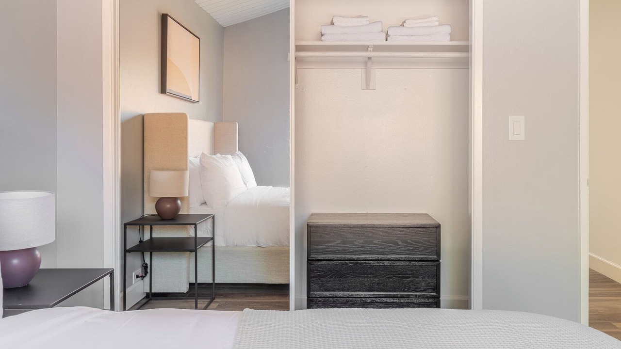 Photo of Bedroom in University South