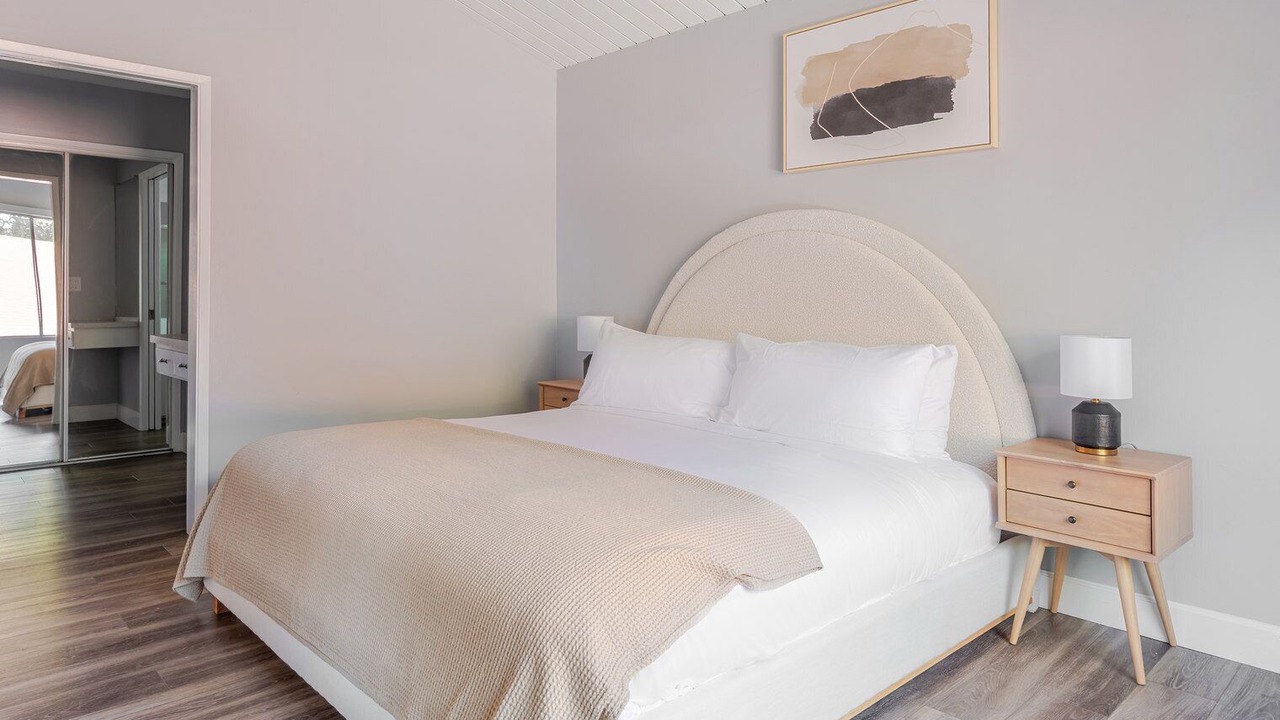 Photo of Bedroom in University South