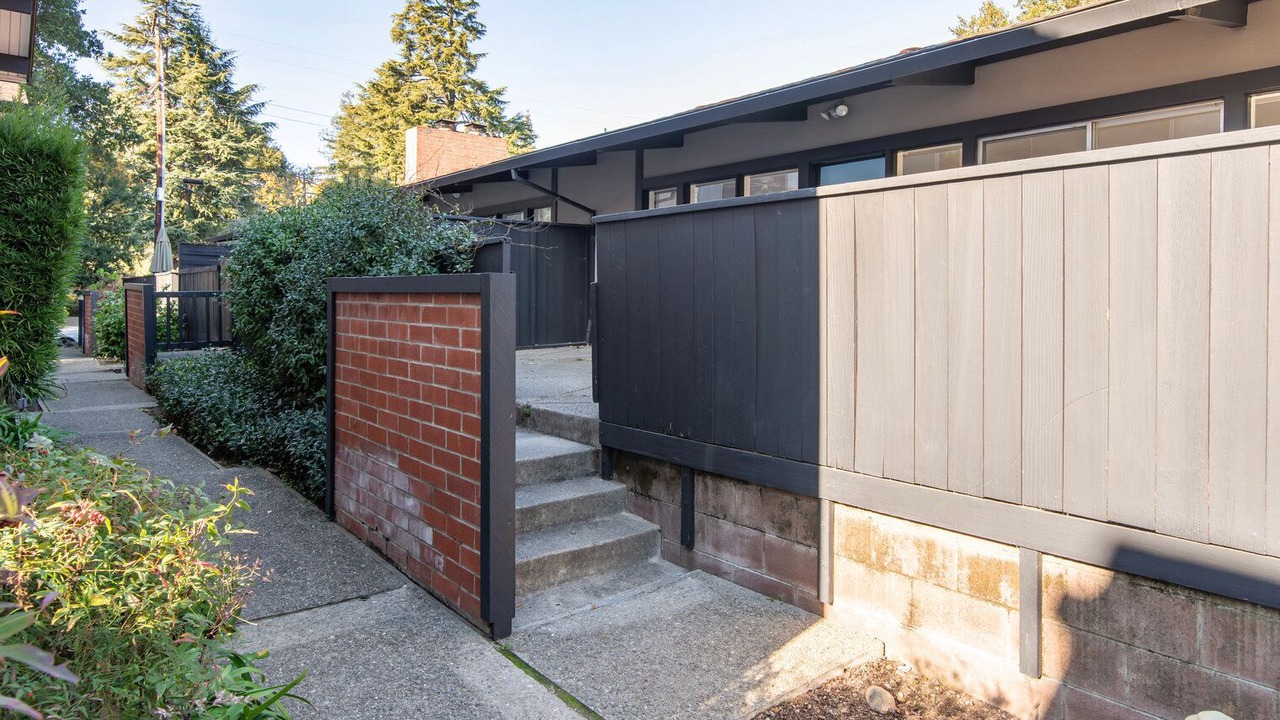 Photo of Outdoor in University South