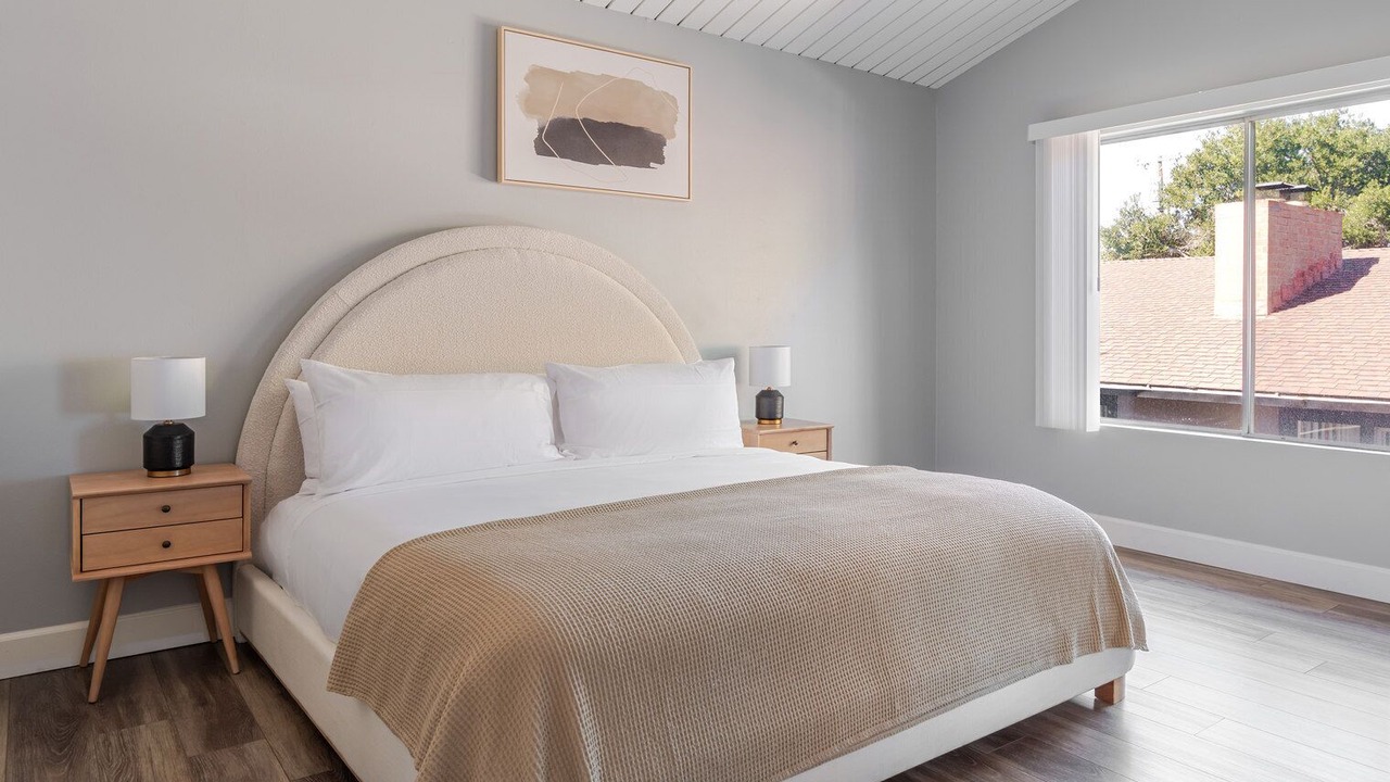 Photo of Bedroom in University South