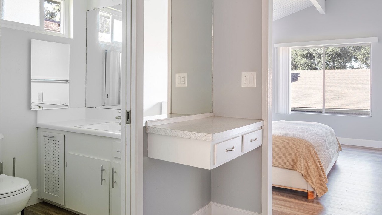 Photo of Bedroom in University South