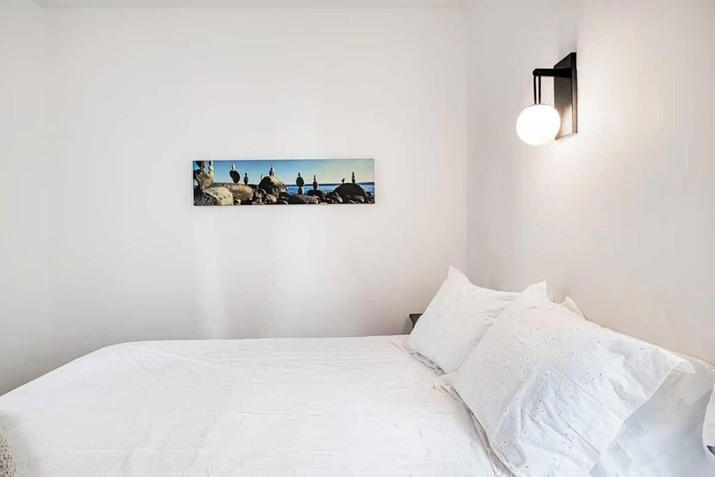 Photo of Bedroom in Greenwood - Coxwell