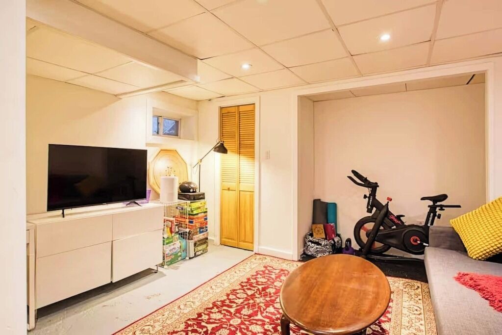 Photo of Livingroom in Greenwood - Coxwell