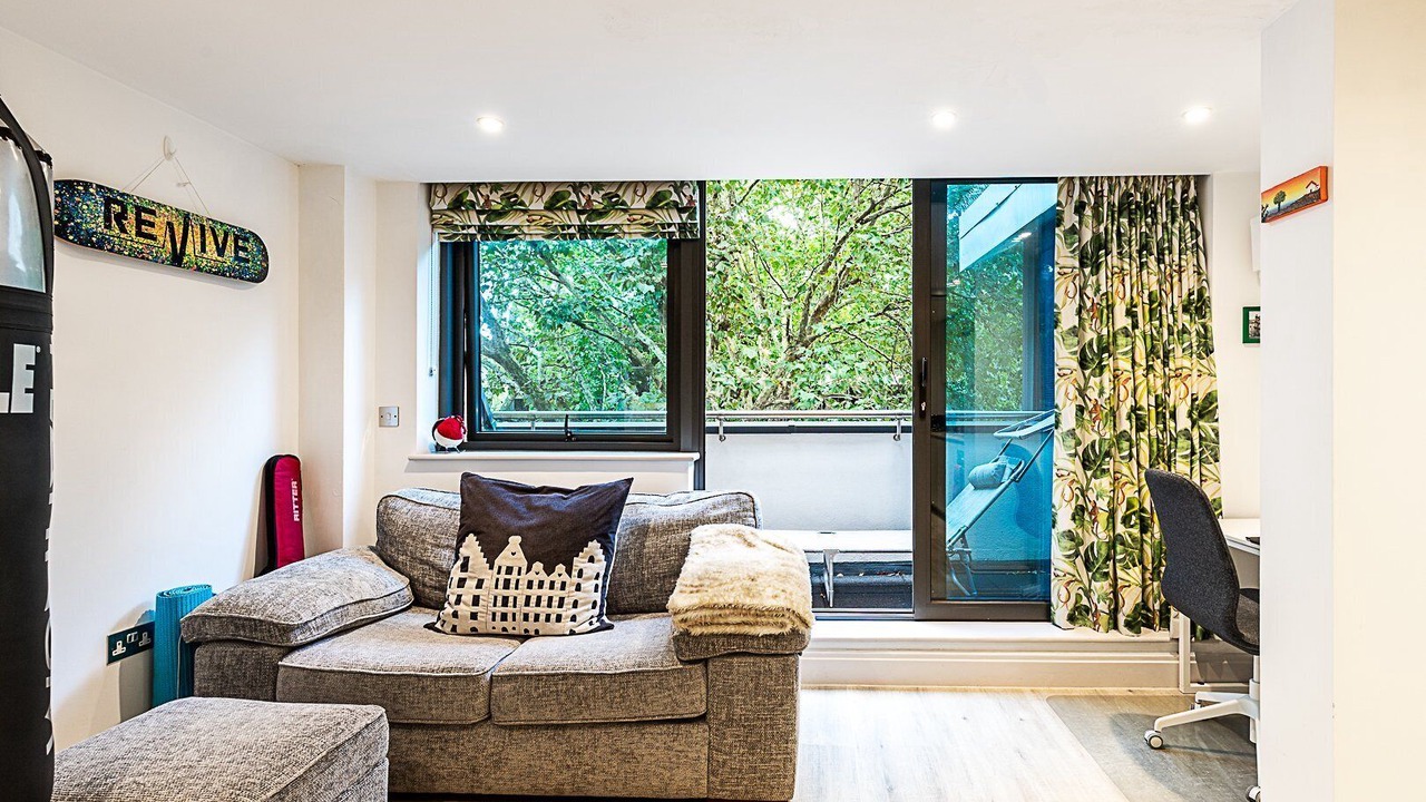 Photo of Others in Turnham Green