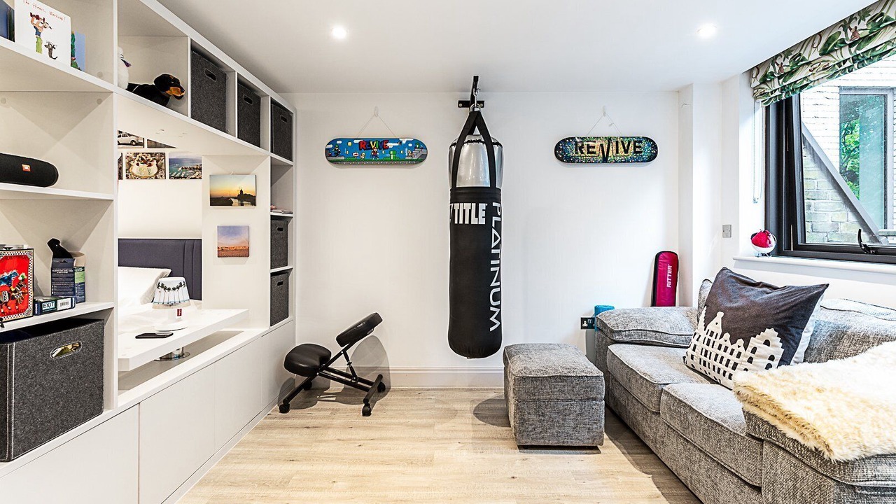 Photo of Others in Turnham Green