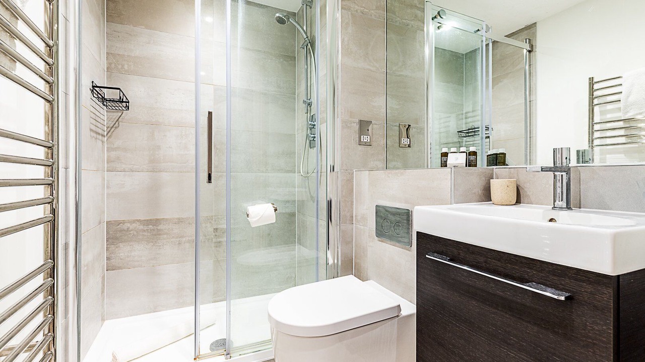 Photo of Bathroom in Turnham Green