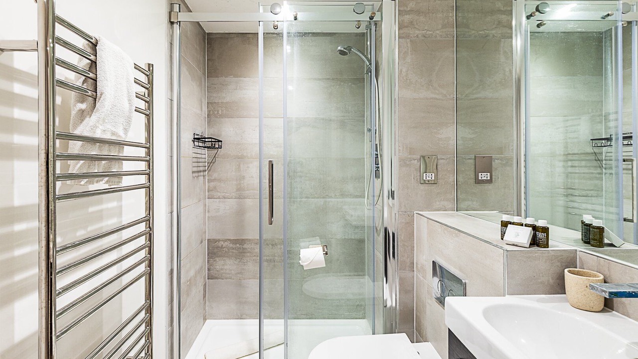 Photo of Bathroom in Turnham Green