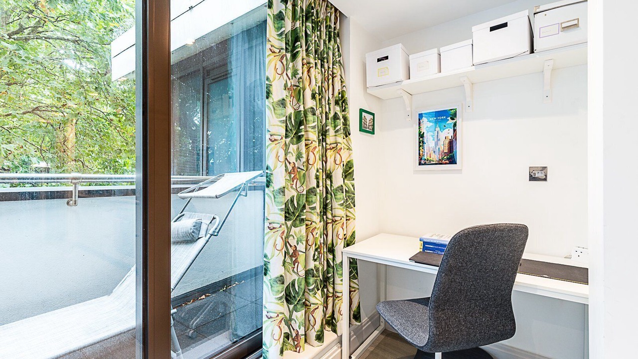 Photo of Others in Turnham Green