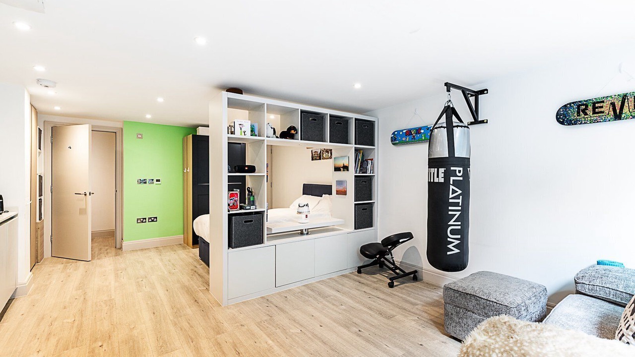 Photo of Bedroom in Turnham Green