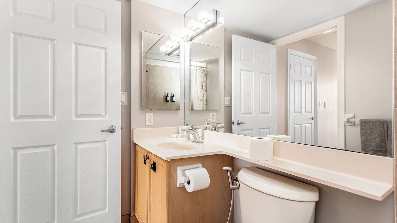 Photo of Bathroom in Downtown Mississauga