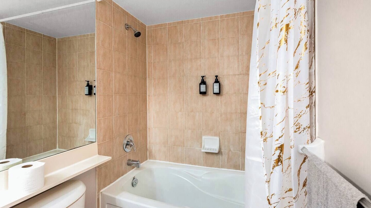 Photo of Bathroom in Downtown Mississauga