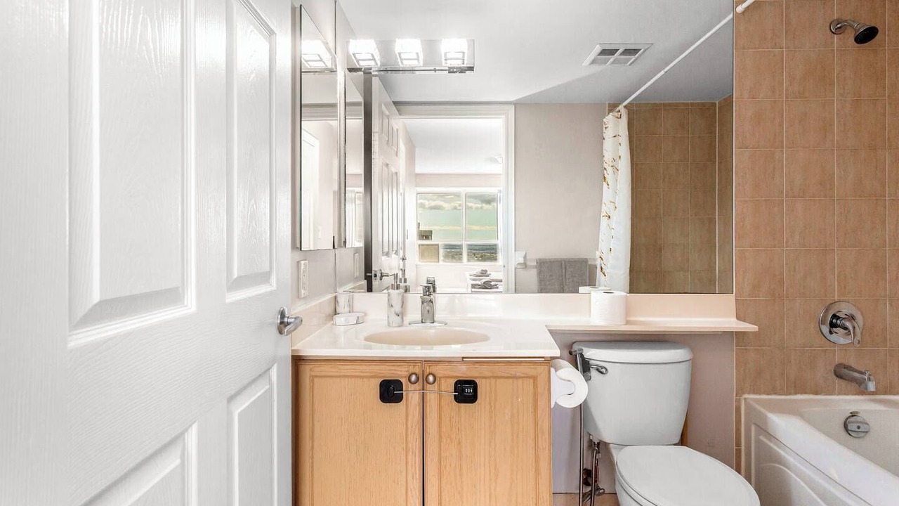 Photo of Bathroom in Downtown Mississauga