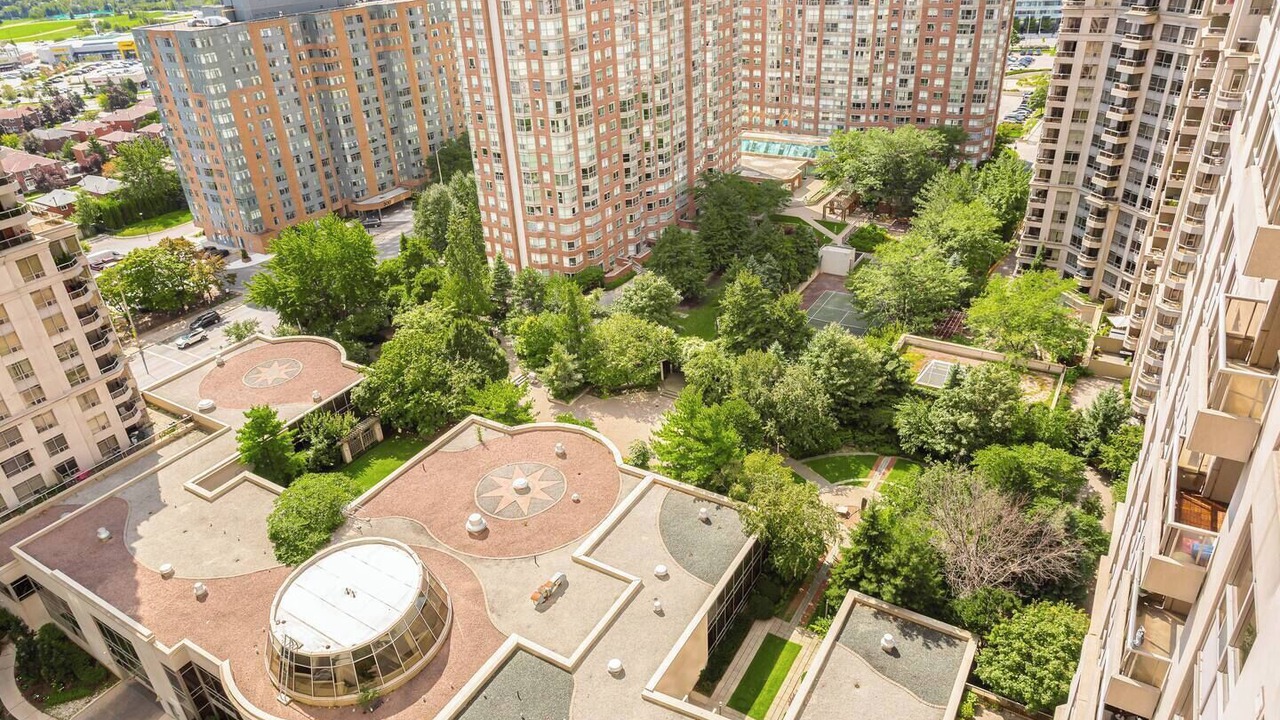 Photo of Outdoor in Downtown Mississauga