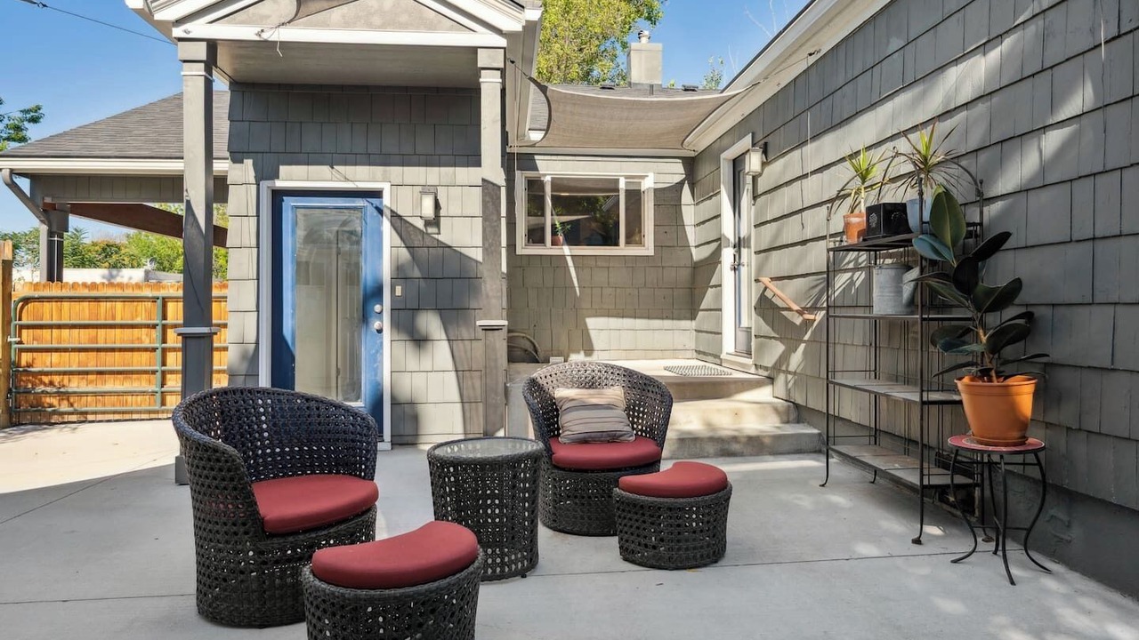 Photo of Patio Balcony in Depot Bench