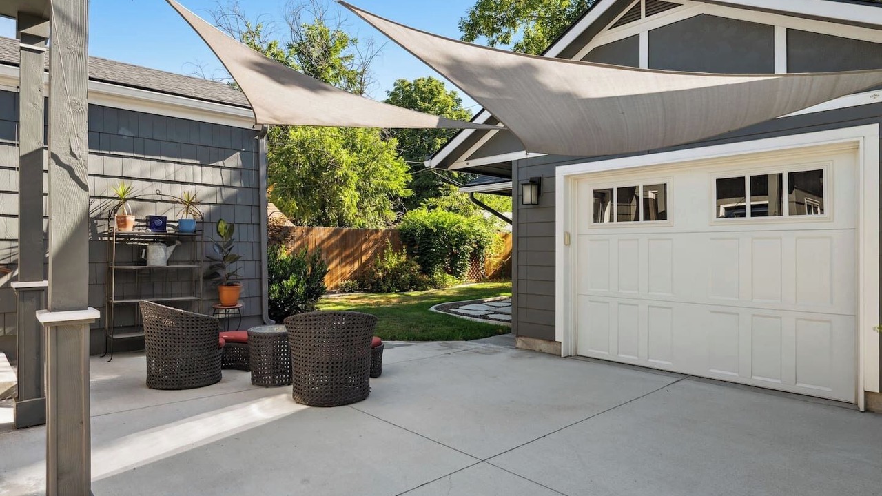 Photo of Patio Balcony in Depot Bench