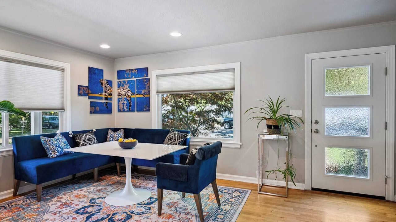 Photo of Others in Depot Bench