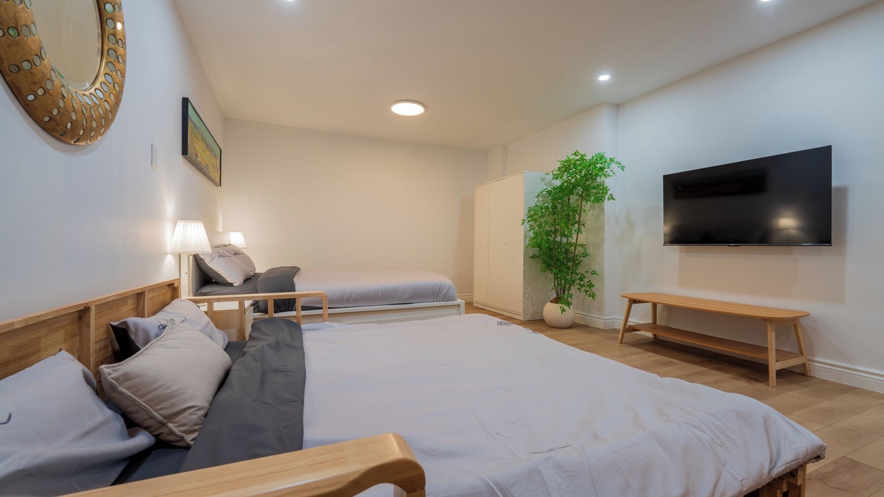 Photo of Bedroom in Cote-Des-Neiges—Notre-Dame-De-Grace