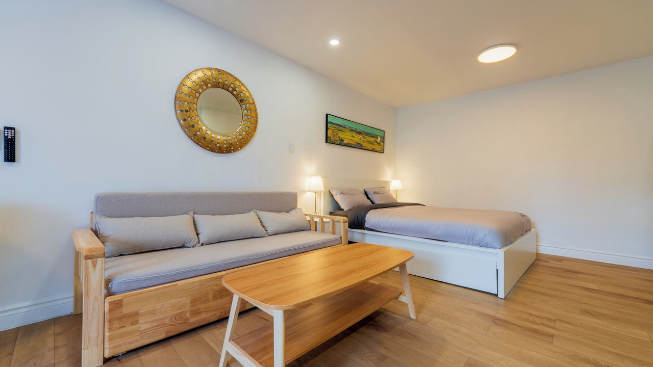 Photo of Bedroom in Cote-Des-Neiges—Notre-Dame-De-Grace