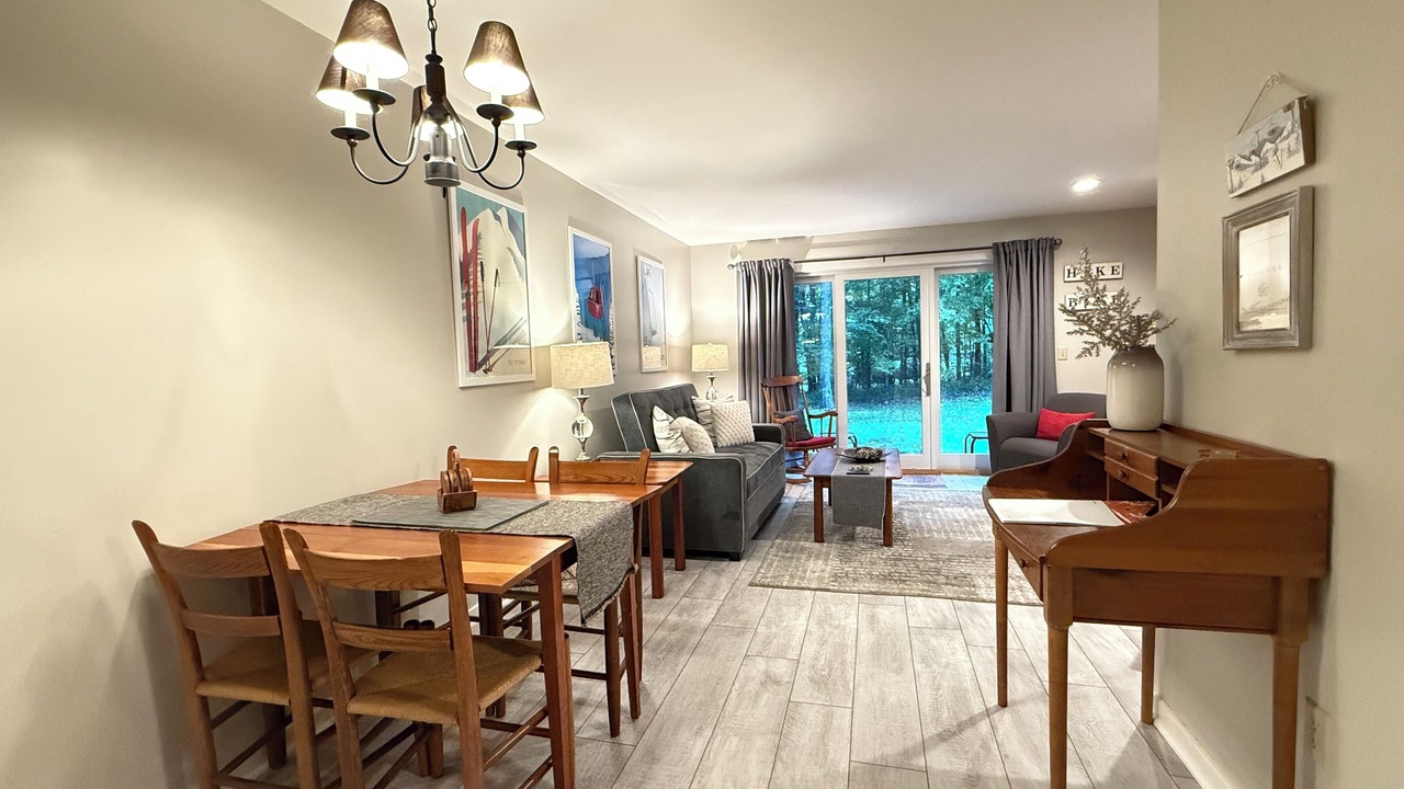 Photo of Livingroom in Warren