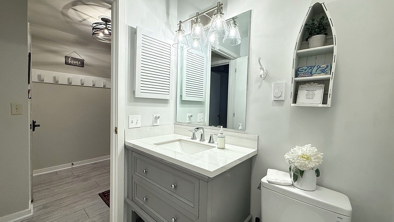 Photo of Bathroom in Warren