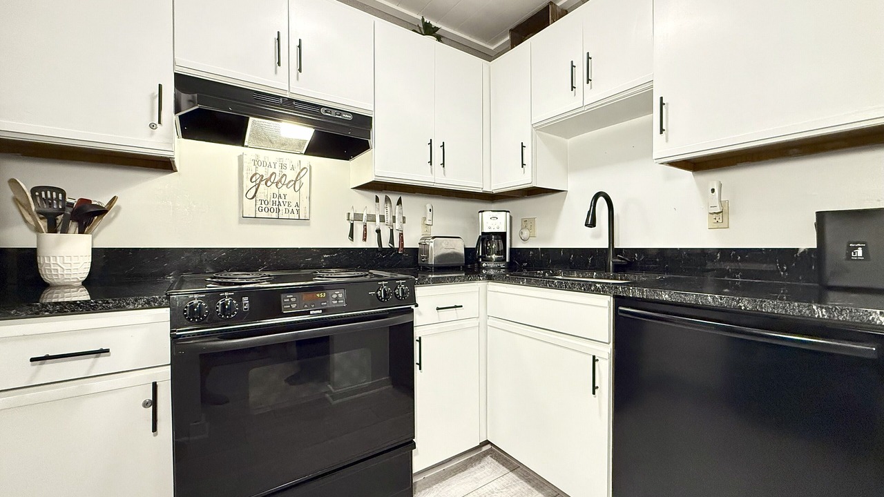Photo of Kitchen in Warren