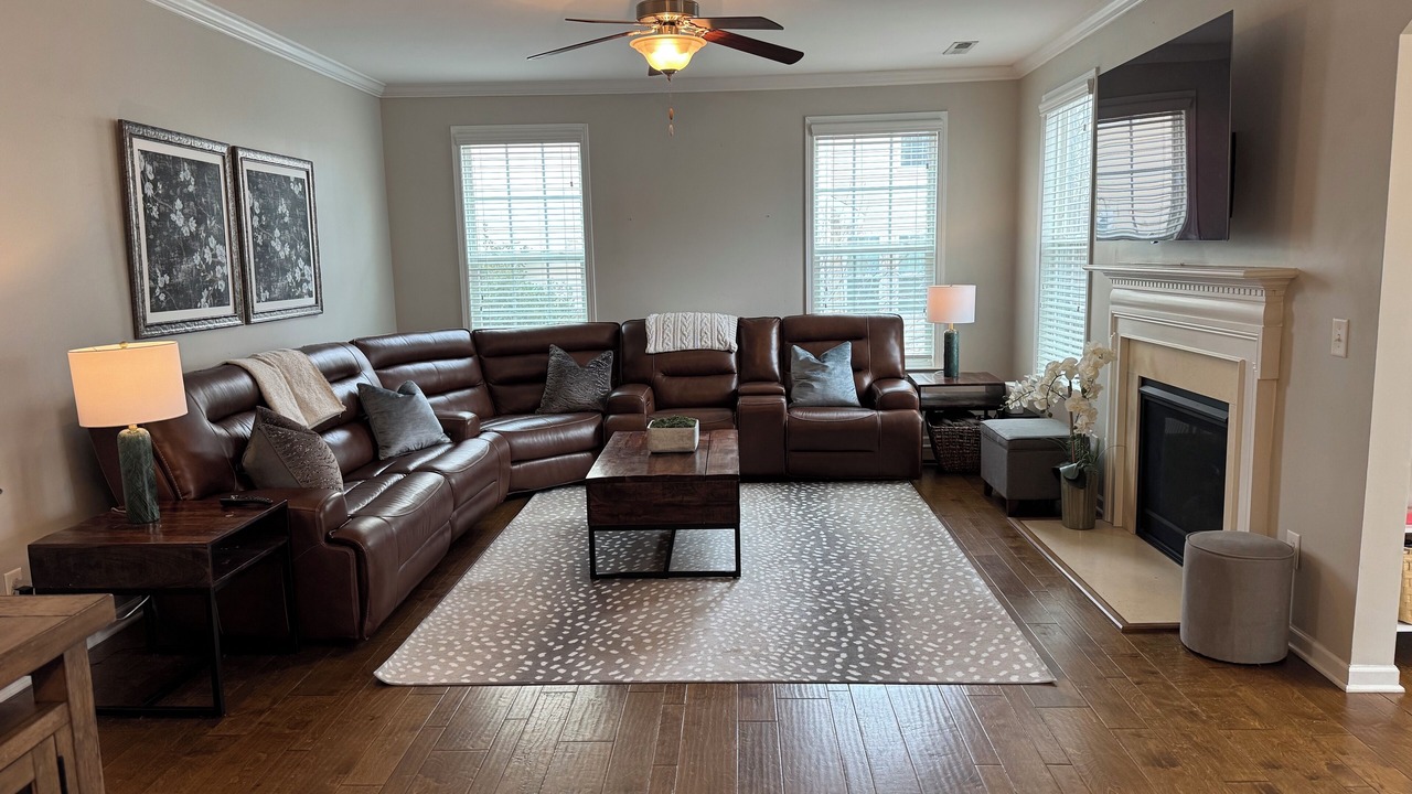 Photo of Livingroom in Southeast Raleigh