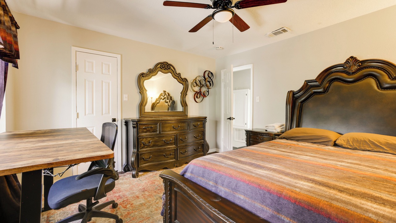Photo of Bedroom in Humble