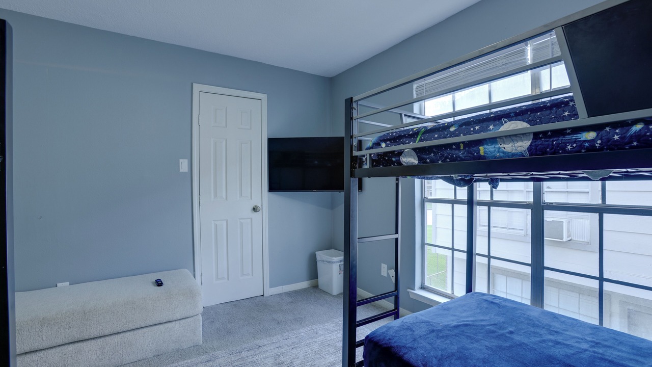 Photo of Bedroom in Humble
