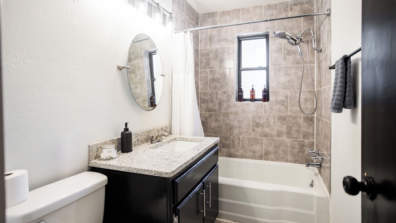 Photo of Bathroom in Central Oklahoma City