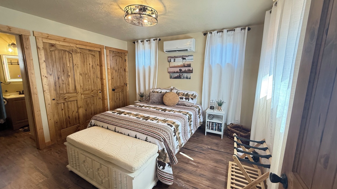 Photo of Bedroom in Riggins