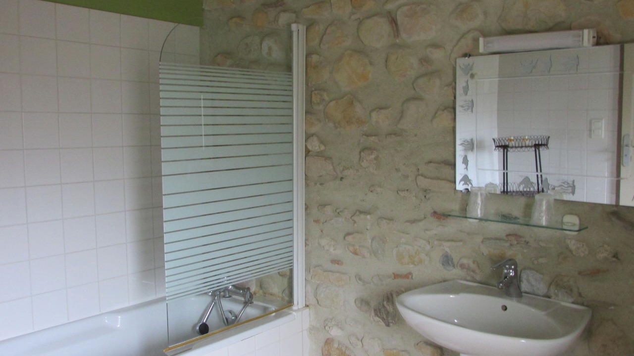 Photo of Bathroom in Saint-Victor-de-Malcap