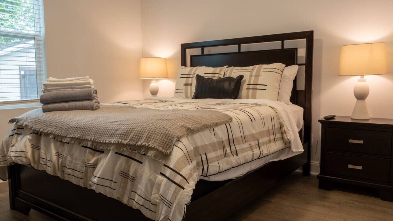 Photo of Bedroom in Murray Hill