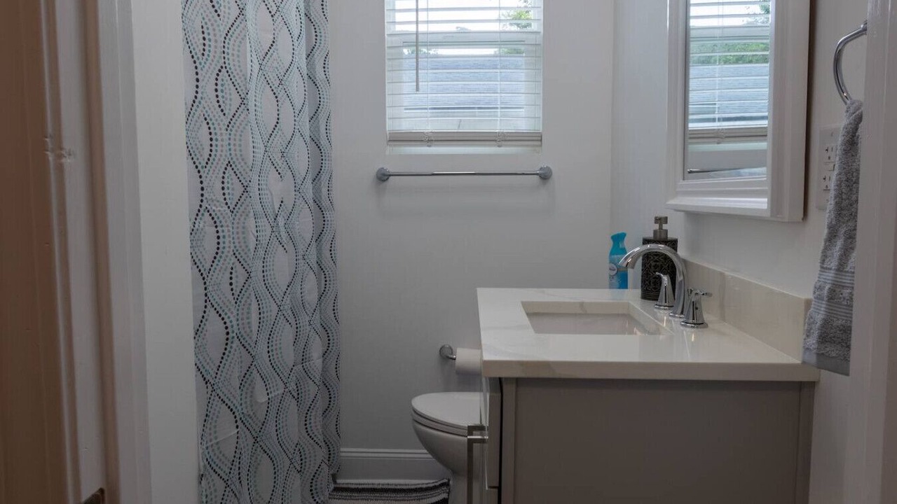 Photo of Bathroom in Murray Hill