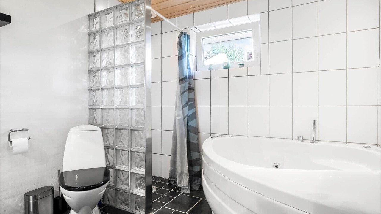 Photo of Bathroom in Frølunde Fed