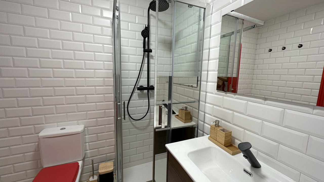 Photo of Bathroom in Logrono City Centre
