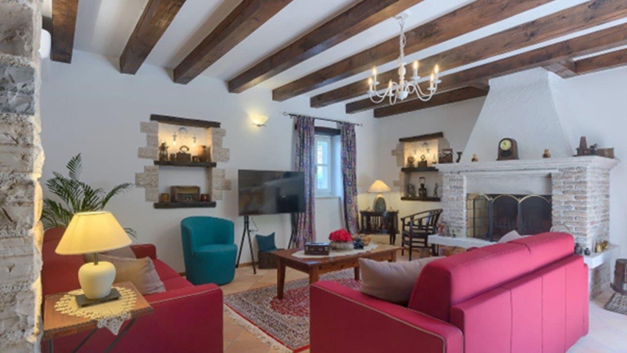 Photo of Livingroom in Tinjan