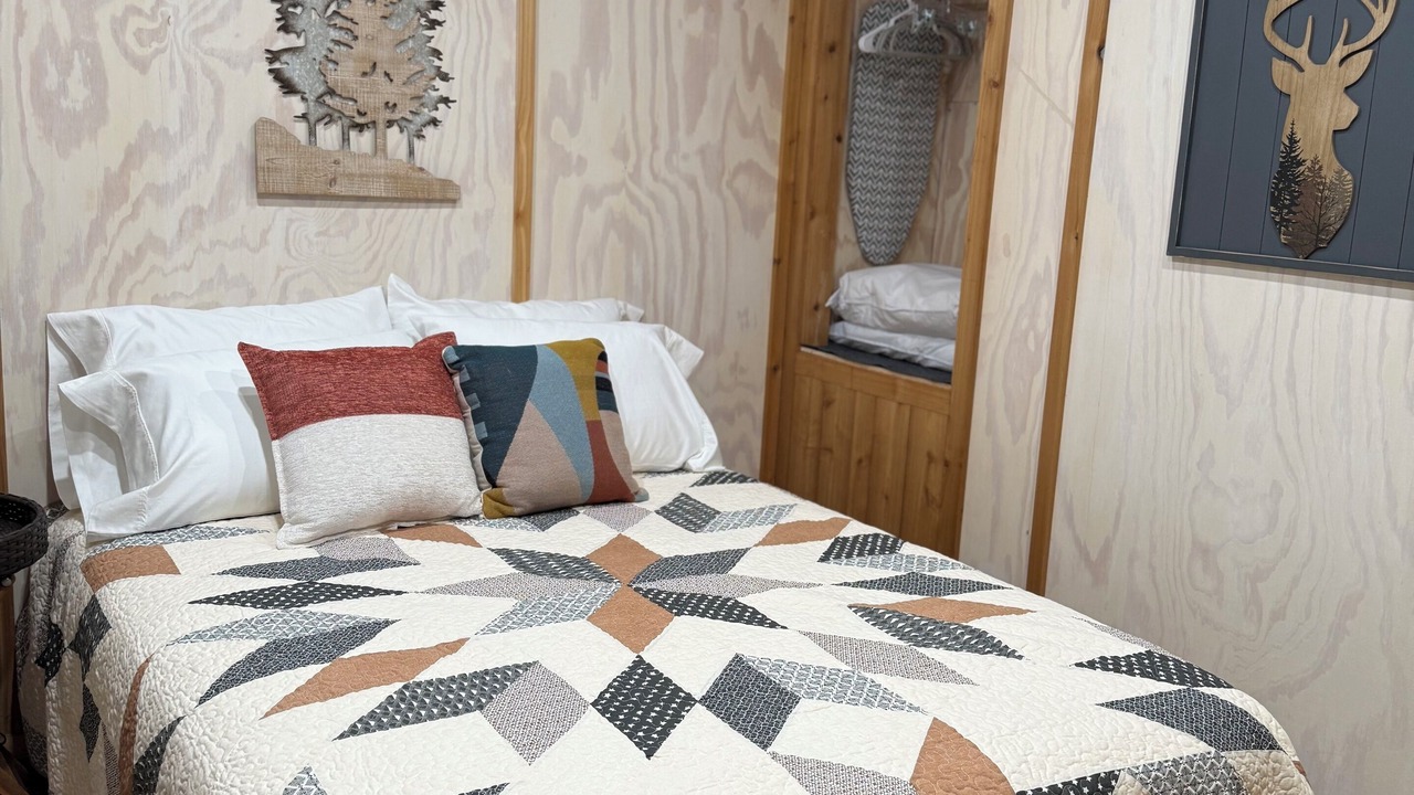 Photo of Bedroom in South Toledo Bend