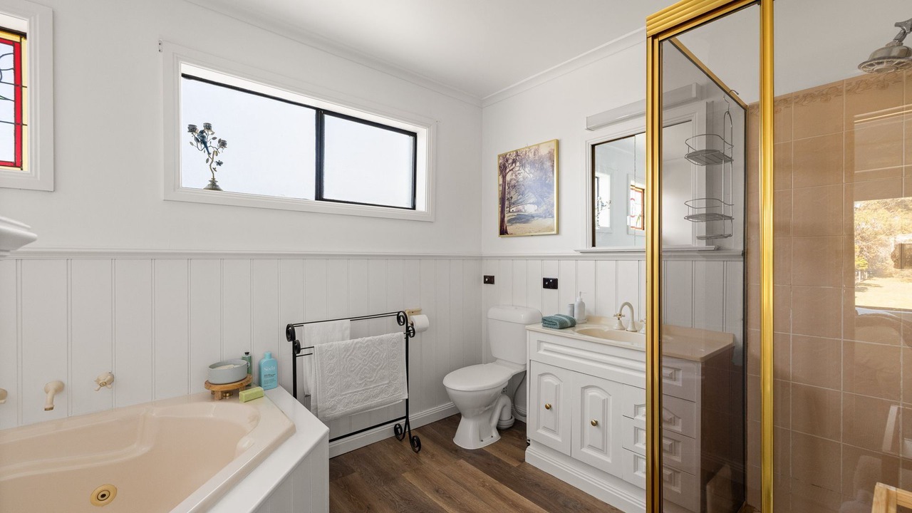 Photo of Bathroom in Ventnor