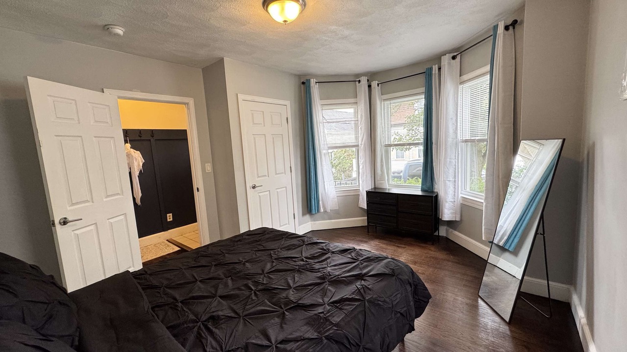 Photo of Bedroom in Salem