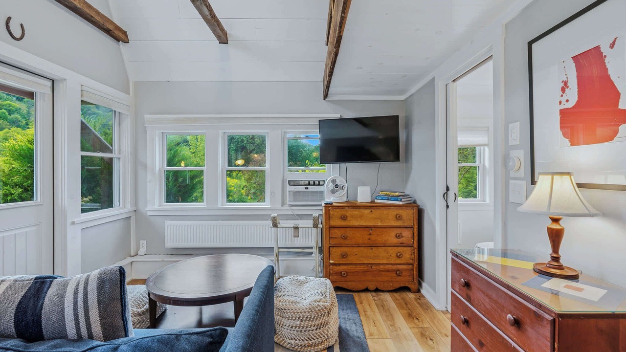 Photo of Livingroom in South Pomfret