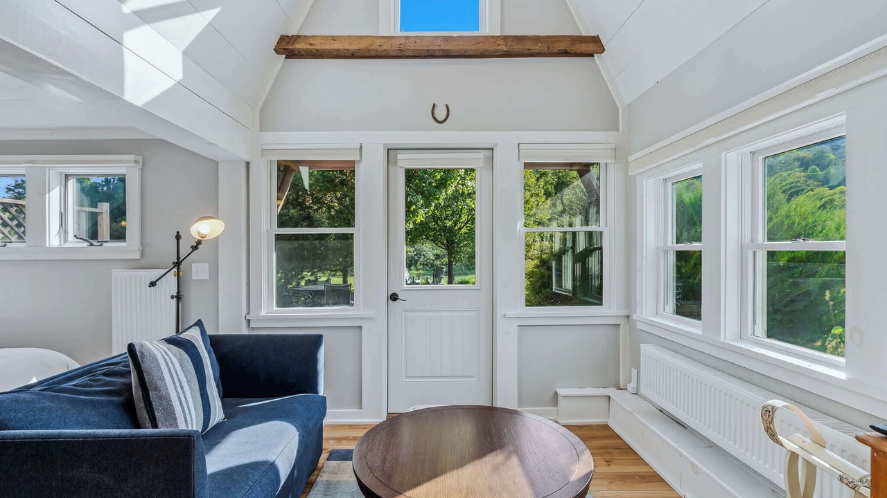 Photo of Livingroom in South Pomfret